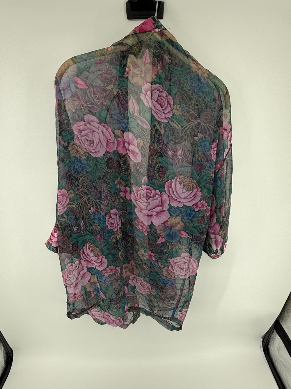 Victoria's Secret Floral Sheer Kimono Robe in Pink and Green - Picture 5 of 5